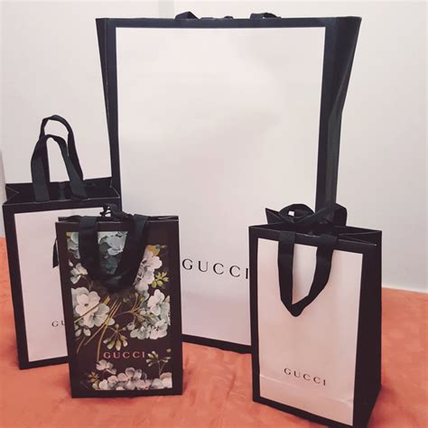 shopping bags gucci